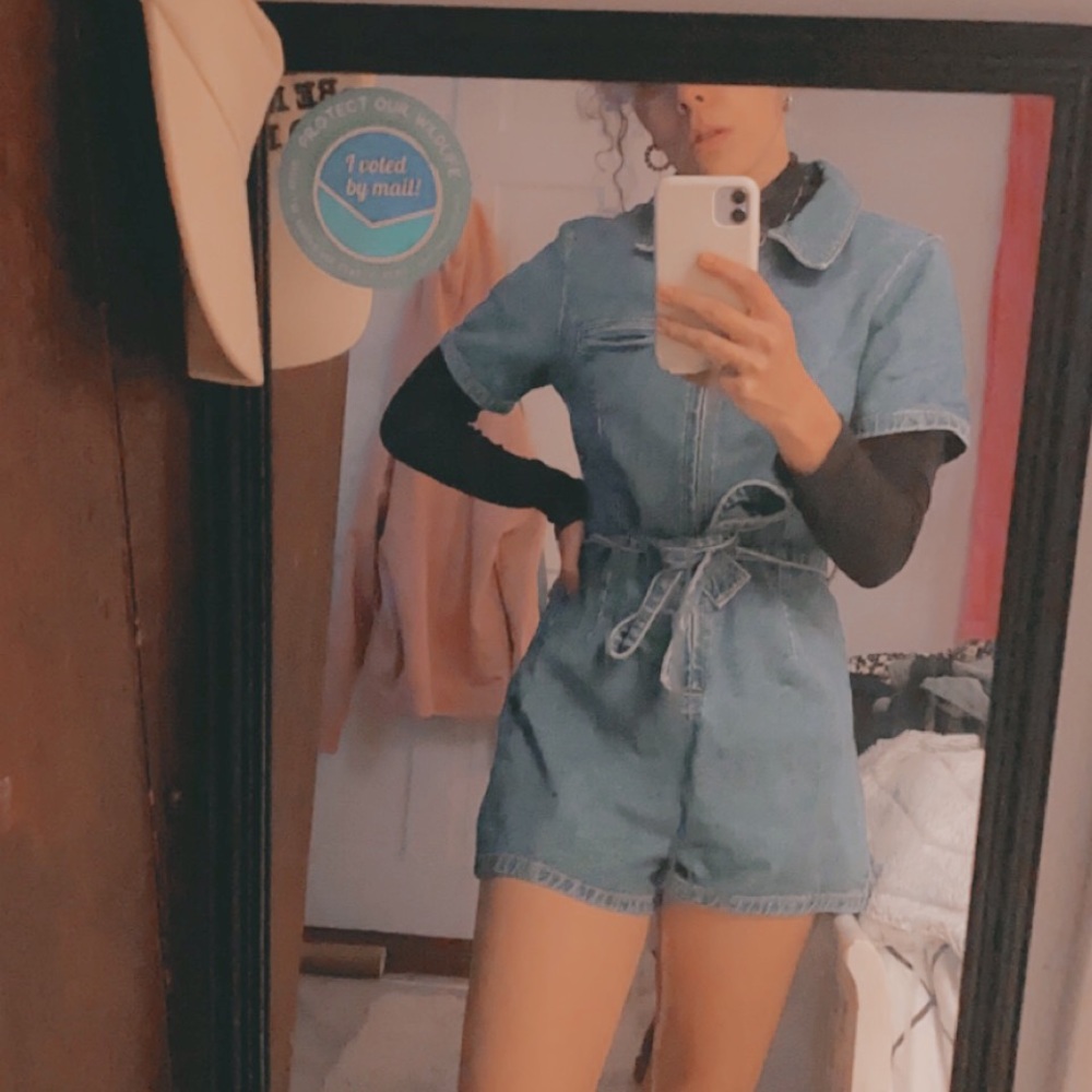 ✨SOLD✨ UO Hello Sunshine Denim Romper